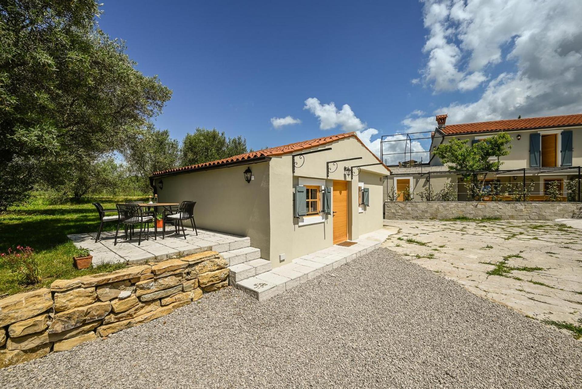 Medanni - Boutique House In Nature With Pool Izola Exterior photo